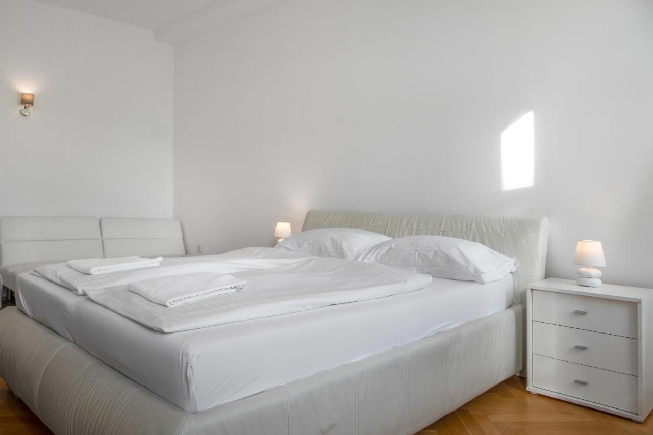 Superb 7Br Shared Apartment- Near Hauptbahnhof Vienna Exterior photo